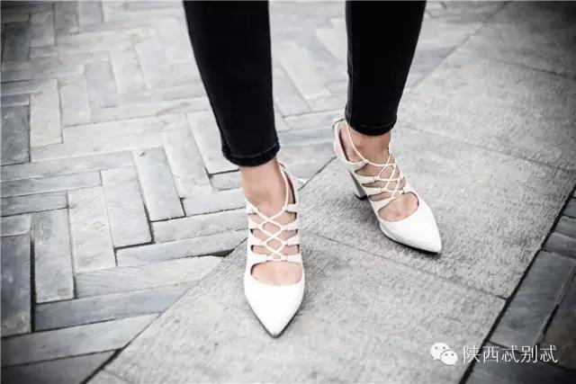 说出你们在酒吧被撩的经历？我面膜笑裂了！丨谁是忒色街拍NO.