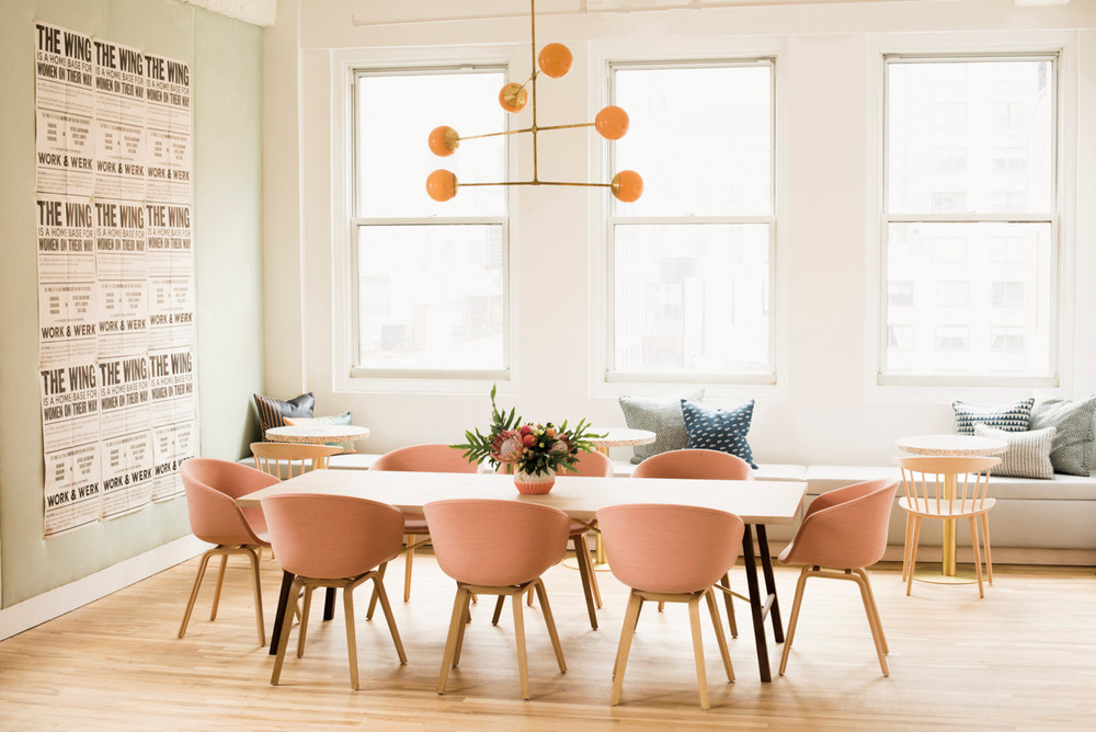 明明是个卖胶片的，FujiFilm也要卖化妆品