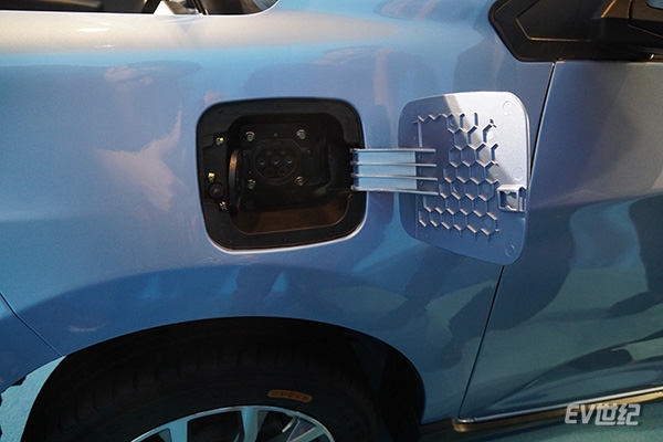 御捷小型四座新能源汽车,御捷新能源车系大全价格