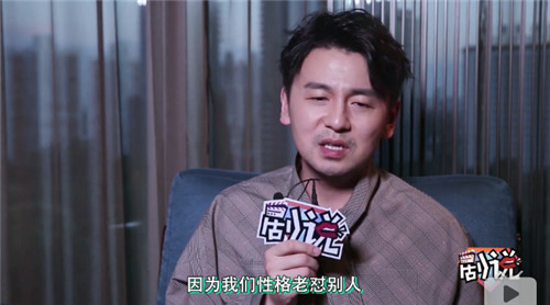 雷佳音行走视频,雷佳音为什么叫行走的荷尔蒙