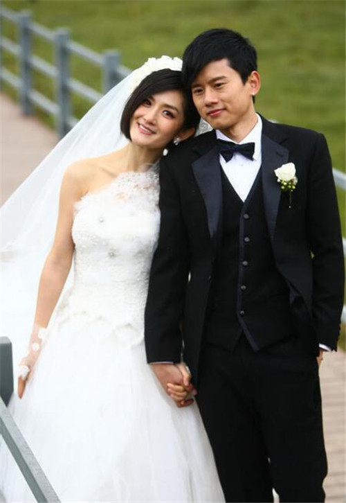 兰玉设计了哪些明星婚纱,为明星设计礼服