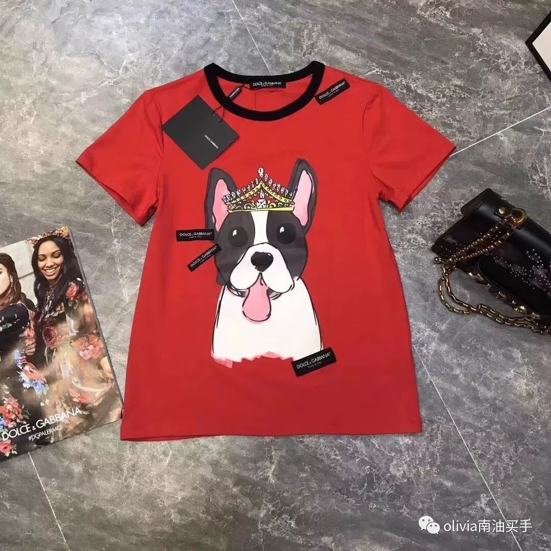 南油卖T恤扎堆上新的时刻来了，大牌是否真的好的照妖镜时刻