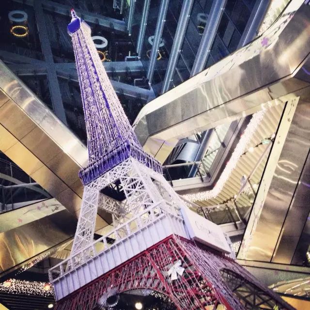 芳草地购物中心特色,芳草地购物中心介绍