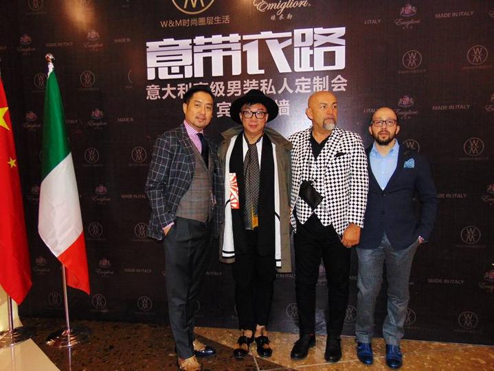 鍝堥噷鐜嬪瓙鑻变鸡瑗胯,鍝堥噷鐜嬪瓙瑗胯