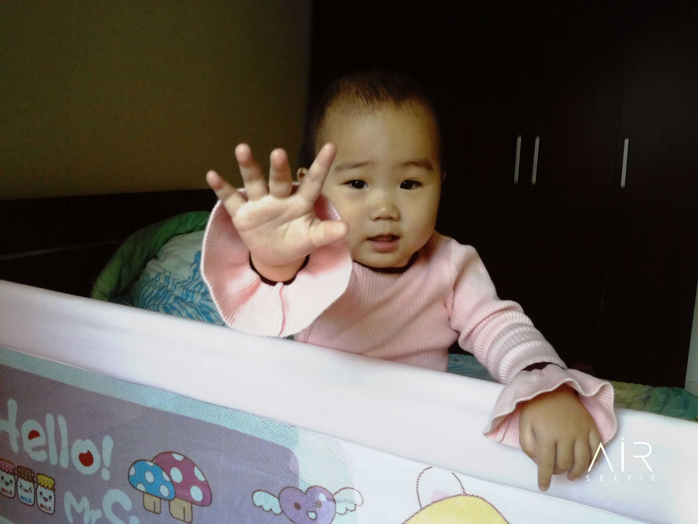 可以放在兜里的大型无人机,藏在手机里的无人机