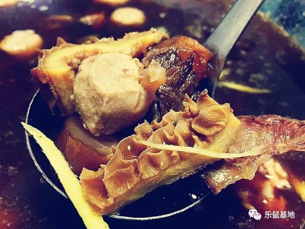 “水煮”：不要被寡淡的名字迷惑，麻辣香醇才是真正的我