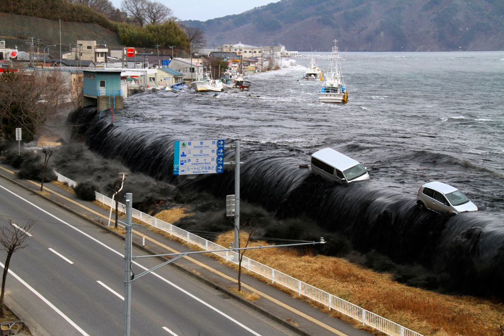 日本评价特大地震预警,日本地震异常震域