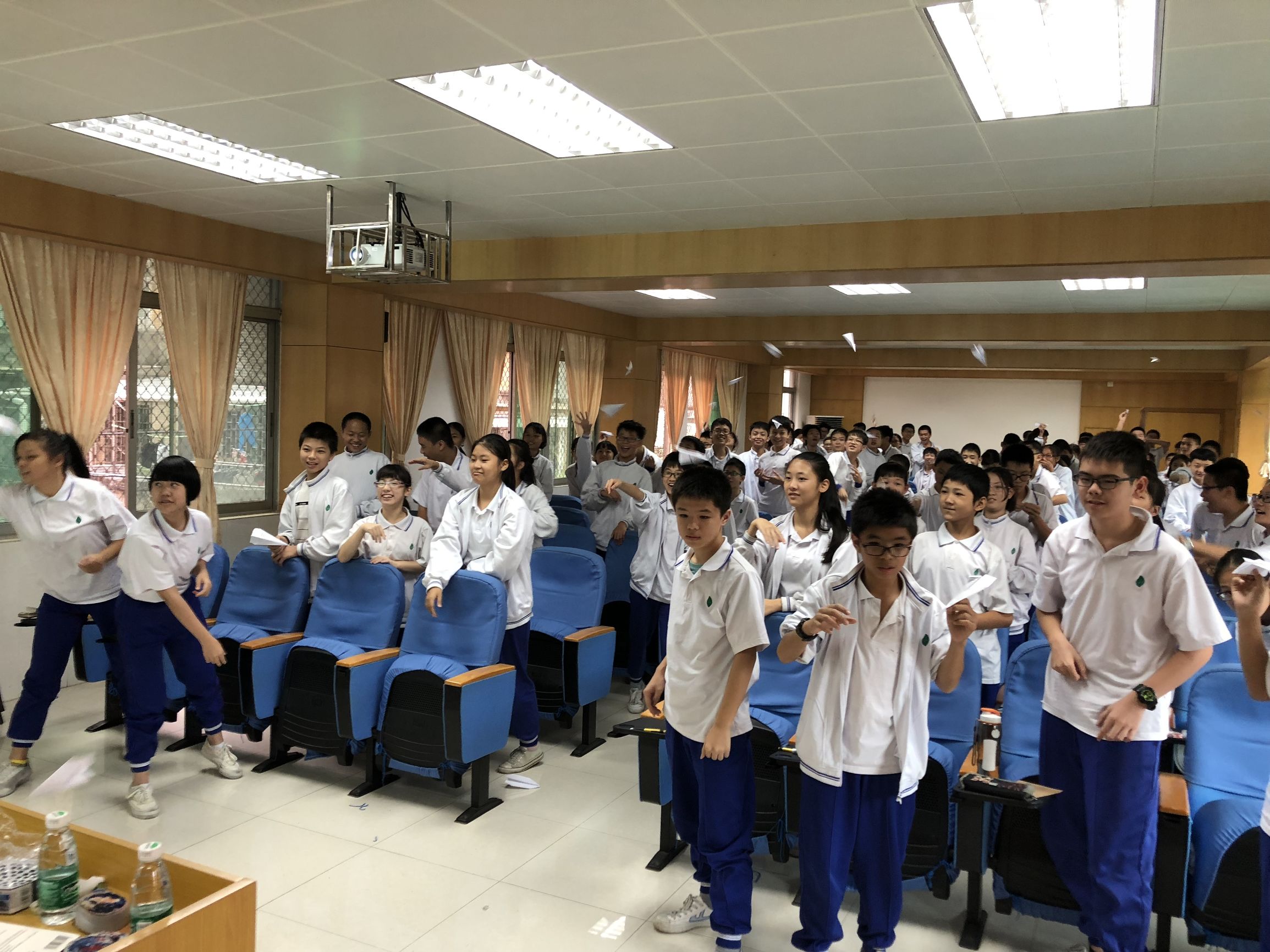 工作中学学生工作规划讲座,工作生涯规划教育系列讲座