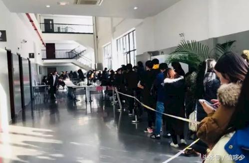 明星同款中戏羽绒服,明星同款中戏大衣