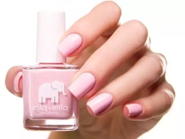 秋冬好看的指甲色,秋冬最适合的指甲油颜色多色搭配