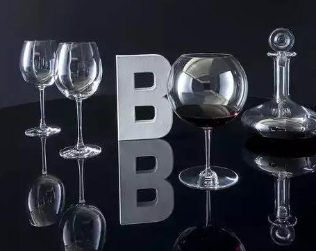 贵的葡萄酒一般是干红还是甜红,葡萄酒杯为什么不一样