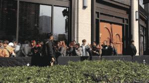 上海新网红！星爸爸全球最大烘焙工坊开业第一天，队伍长到害怕