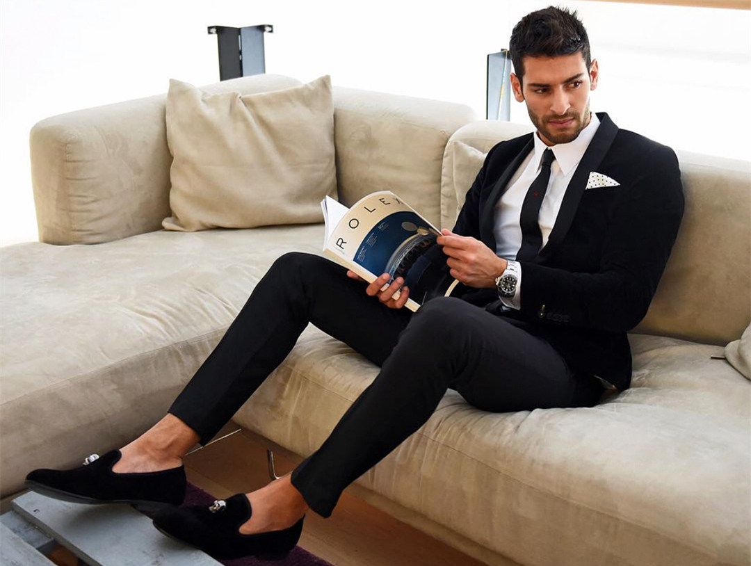 新款法拉利豆豆鞋,像法拉利标一样的豆豆鞋