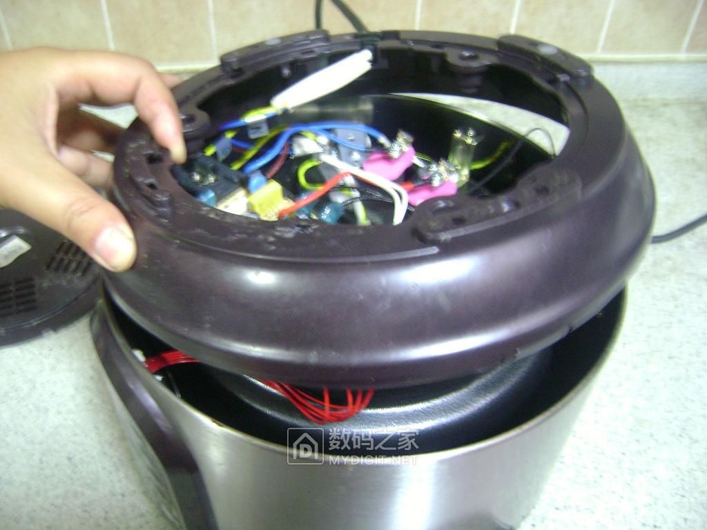 电压力锅面板失灵又突然恢复,电器触摸屏失灵的原因及解决方法