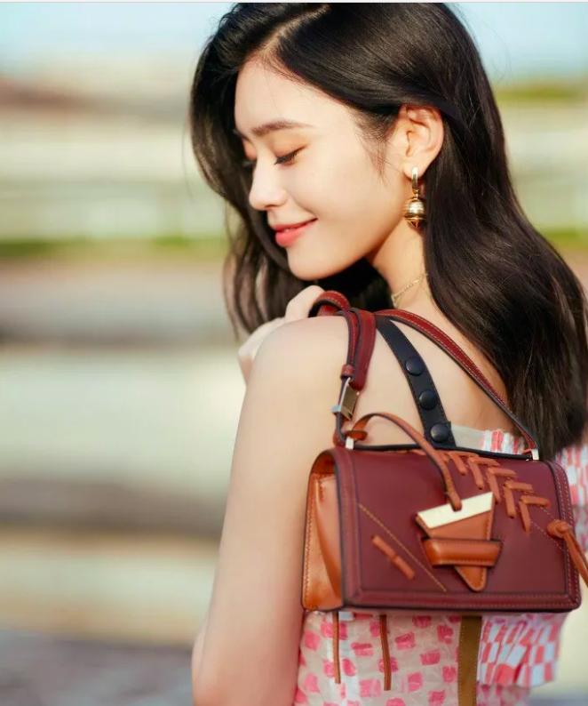 巴黎世家包包哪款最经典,2020巴黎世家包包开箱