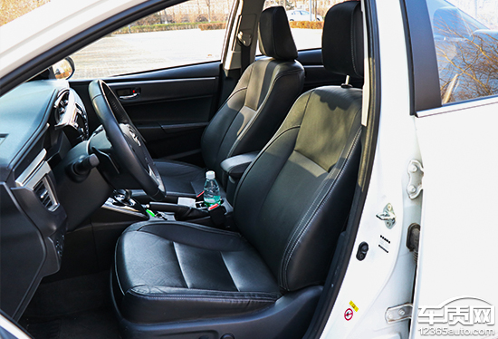 卡罗拉双擎天青石2019款试驾,家用车之最佳选择卡罗拉双擎