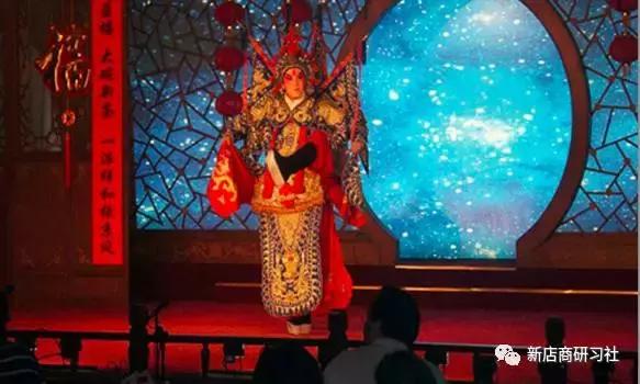 成为购物中心的网红店,成为抖音旗舰店的标准