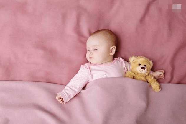 宝宝如此钟爱“无敌的小被被”，妈妈们已徘徊在崩溃的边缘