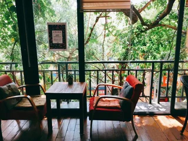 三亚鲜花网红打卡咖啡厅,三亚海边最近咖啡厅