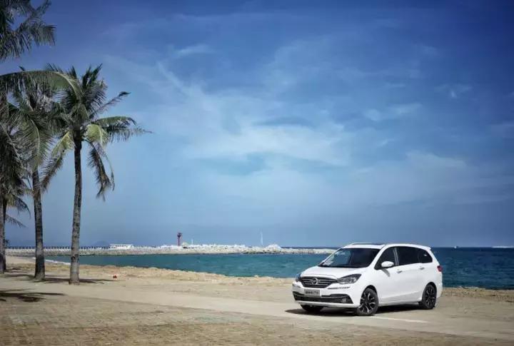 海马福美来f7七座图片,十万左右轿车pk