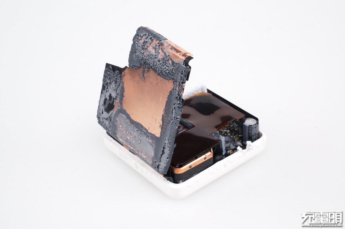 苹果87w充电器原装测评,苹果原装pd充电器66w超级快充