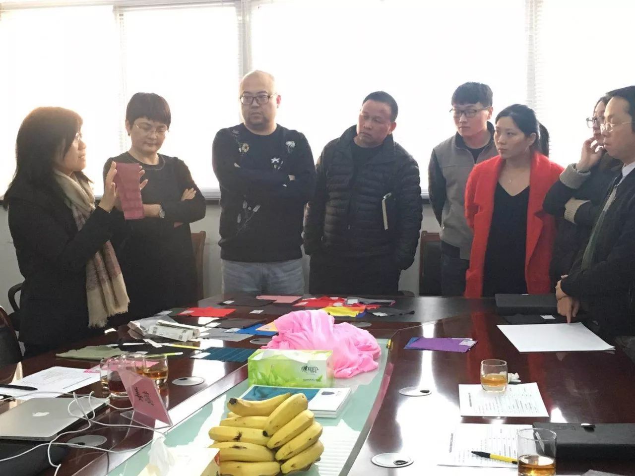 用衣服辅料做创意时装,有哪些面料衣服舒服又好看