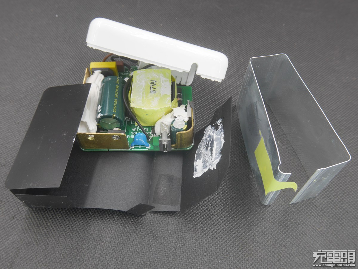 苹果87w充电器原装测评,苹果原装pd充电器66w超级快充