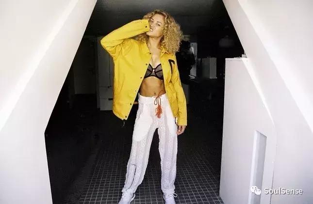 权志龙唯一公认的闺蜜,权志龙承认的女朋友