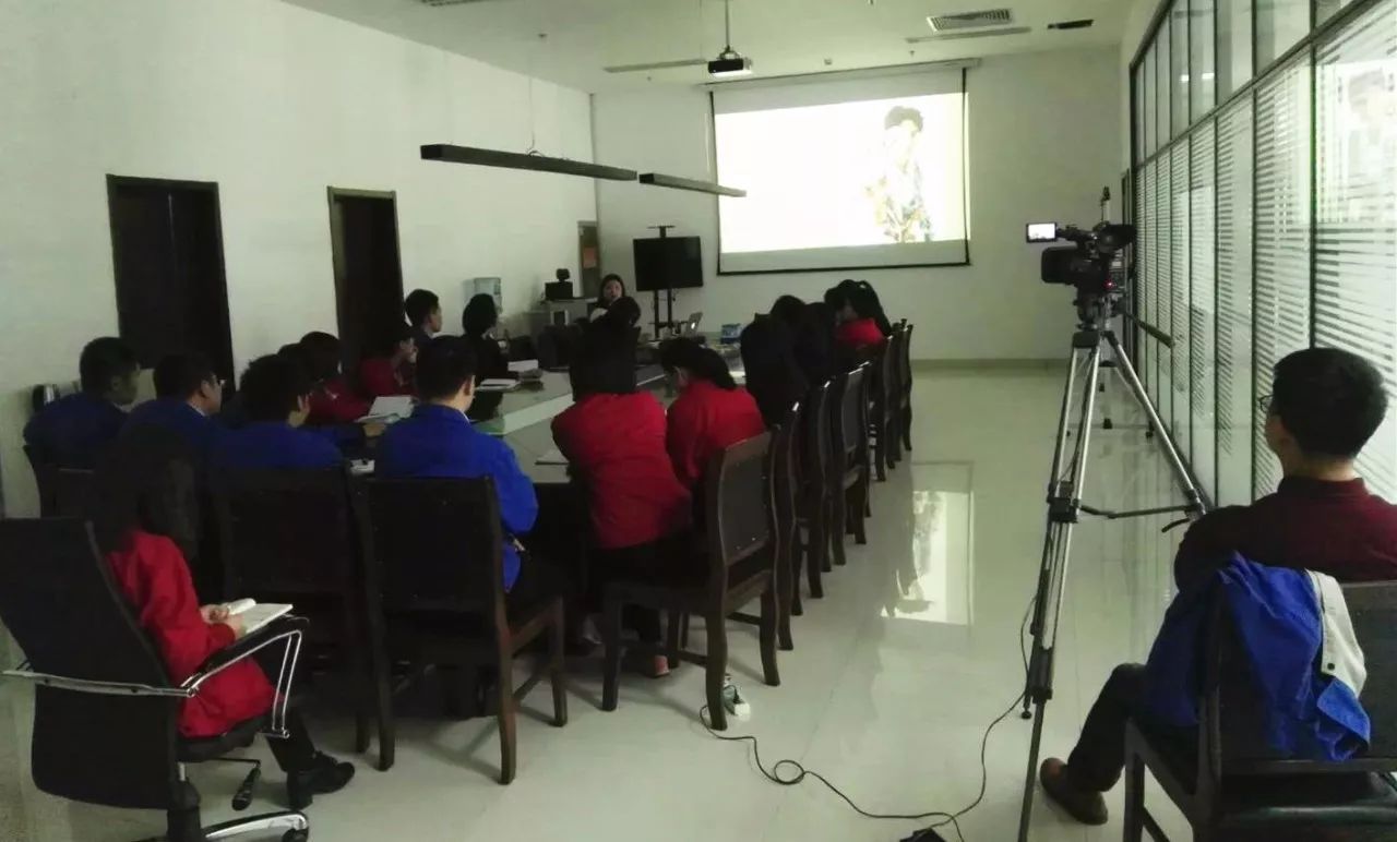 用衣服辅料做创意时装,有哪些面料衣服舒服又好看