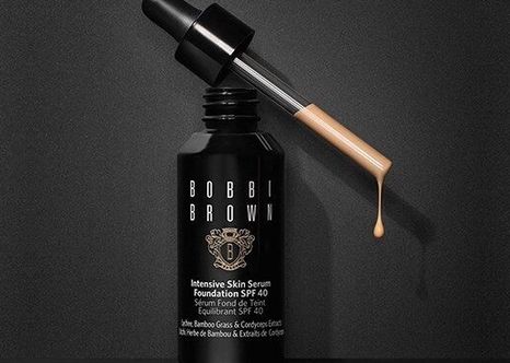 冬季上妆起皮卡粉，粉底液哪个牌子好用