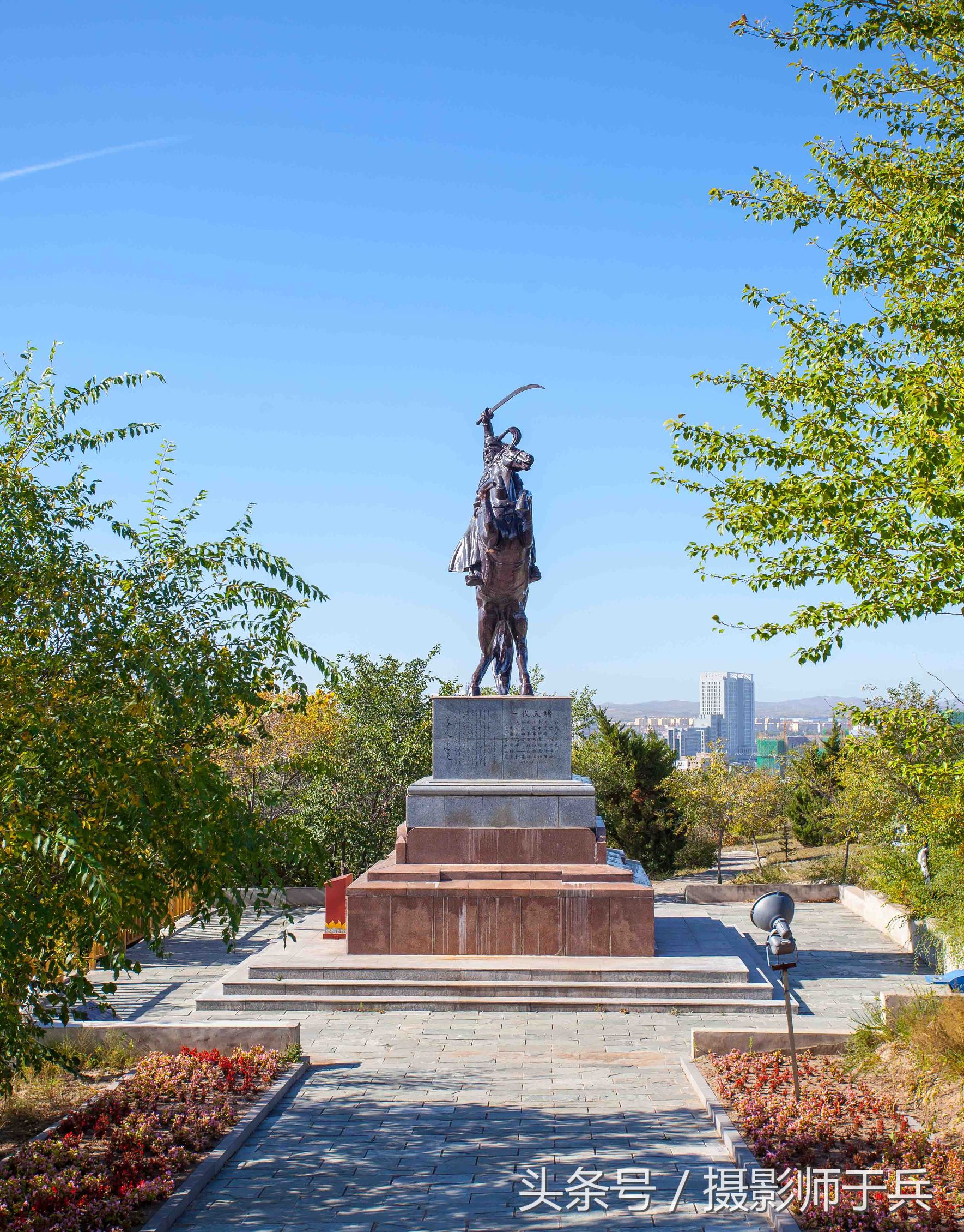 乌兰浩特成吉思汗庙70年代图 (乌兰浩特成吉思汗庙门票在哪买)
