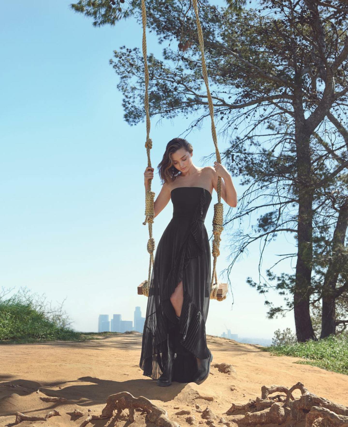 米兰达·可儿维密超模t台秀1080p,全球十大顶级超模米兰达可儿