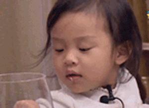 青春旅社何穗游泳,青春旅社何穗微博