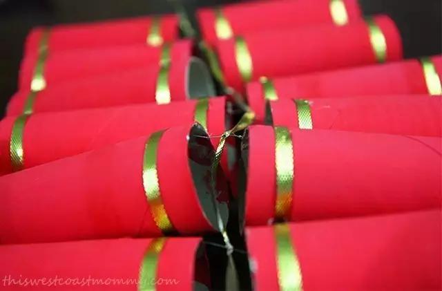 幼儿园元旦手工制作：鞭炮灯笼卡纸舞龙等，8个教程“年味”十足