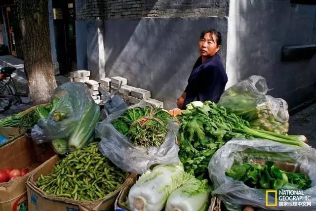 从厨房到餐桌里的美食,从市场到餐桌