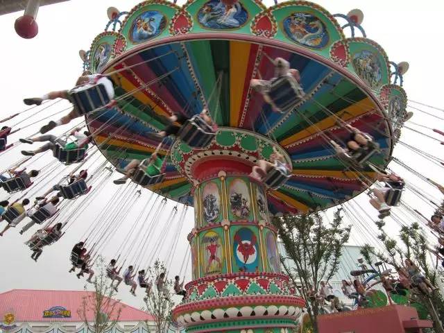 女子每天吃香蕉皮，坚持了一个月，结果...../包头人自己的“迪斯尼”——包头乐园：百万现金回馈粉丝，你来玩我买单！