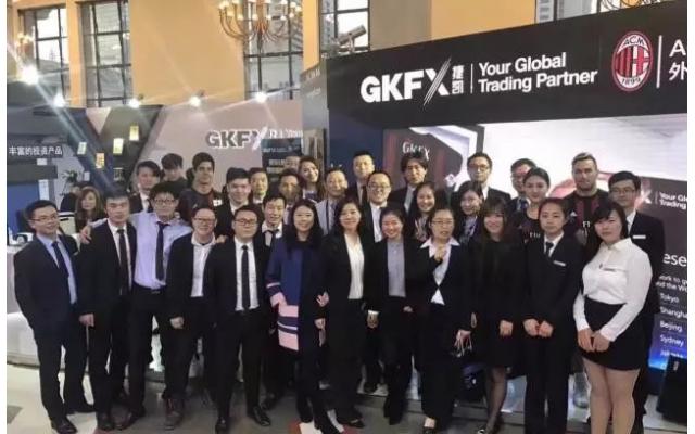 看遍星辰大海下一句,看过星辰大海再来领略山川