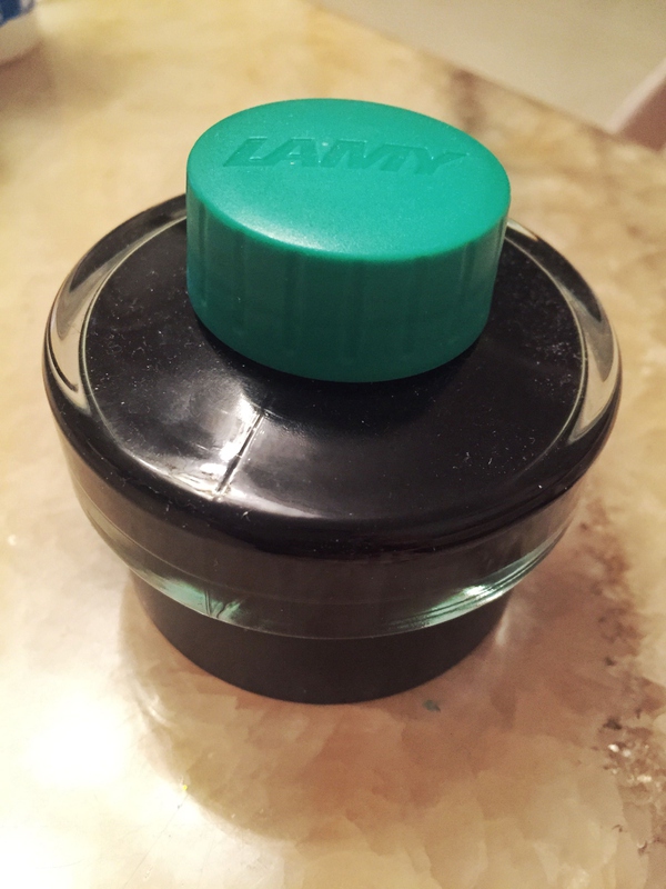 一支钢笔可以用不同颜色的墨水吗,钢笔用什么颜色的墨水才炫酷