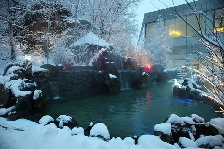 青城山私汤雪景温泉酒店,剑河仰阿莎温泉小镇雪景