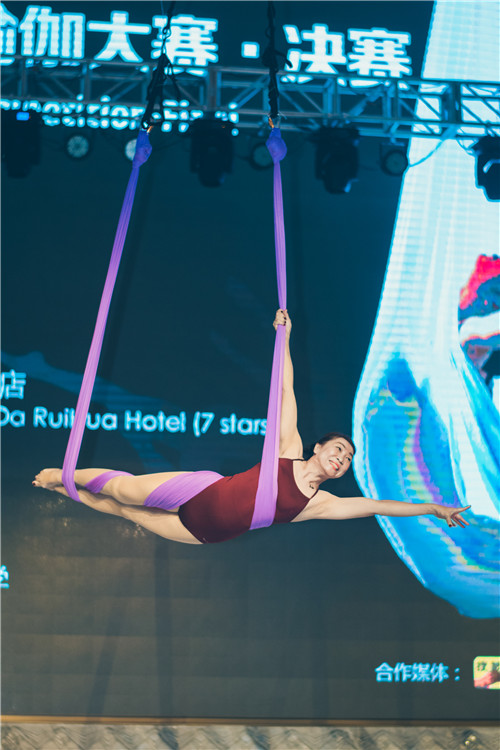 Kinki.W运动装首秀暨第二届国际空中瑜伽大赛圆满落幕
