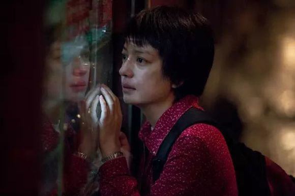 杨幂演的戴斗笠的村姑形象,杨幂直播怼主持人按剧本
