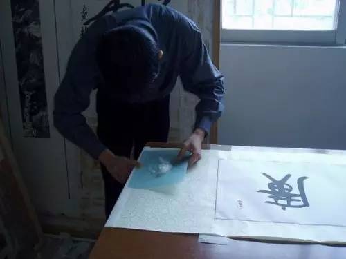 书画作品装裱价格,书画装裱标准及装裱操作全过程