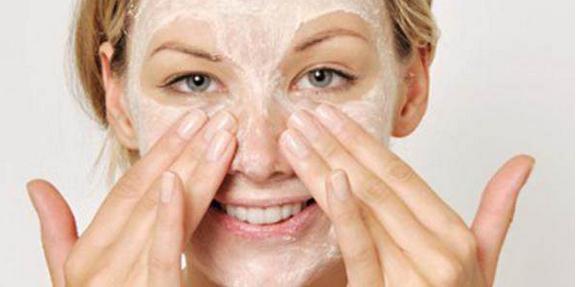 左右脸颊反复长痘痘印比较严重,左侧脸颊长痘是什么原因引起的