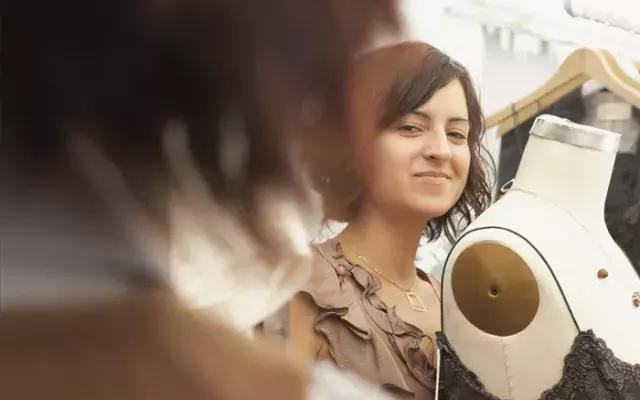 塑料花友谊完整视频,塑料姐妹花真相揭秘