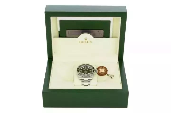 劳力士supreme同名款,劳力士联名supreme迪通拿