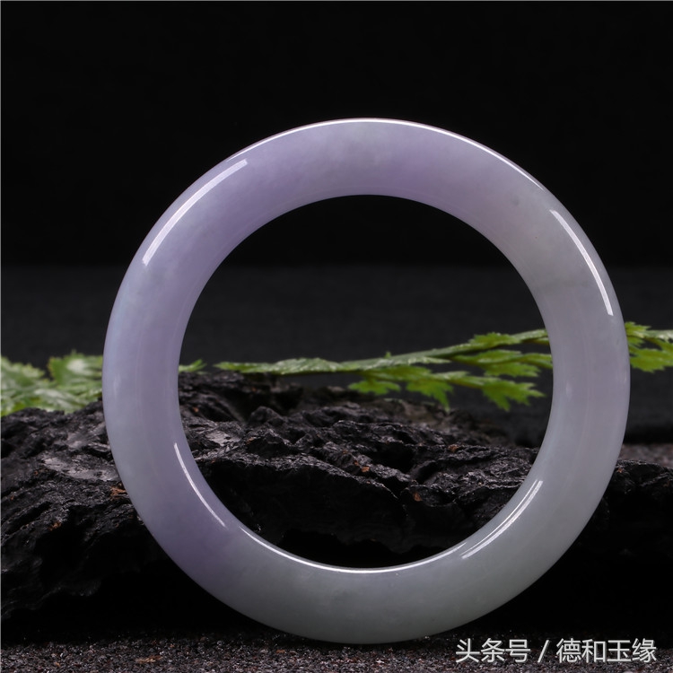 神秘的绿翡翠,翁巴列场口紫罗兰翡翠