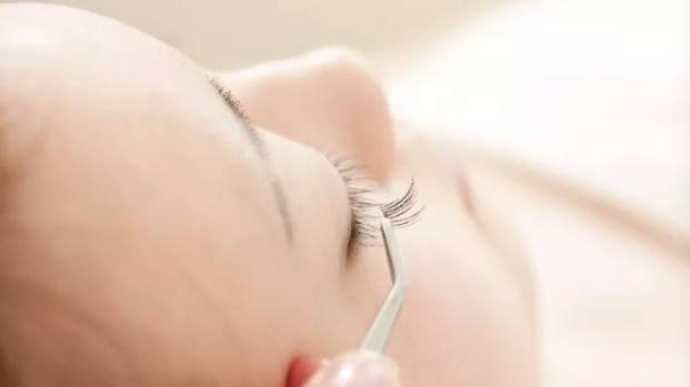 睫毛增长液和孕睫术,睫毛孕睫术能重复做吗