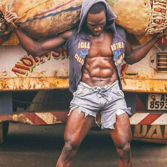 适合新手的腹肌训练方法三天见效,健身房人鱼线公狗腰训练