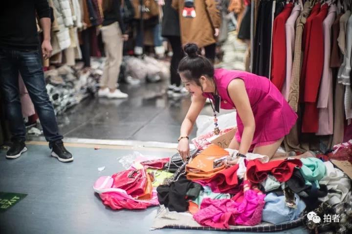 杨幂成名不易,杨幂批发衣服