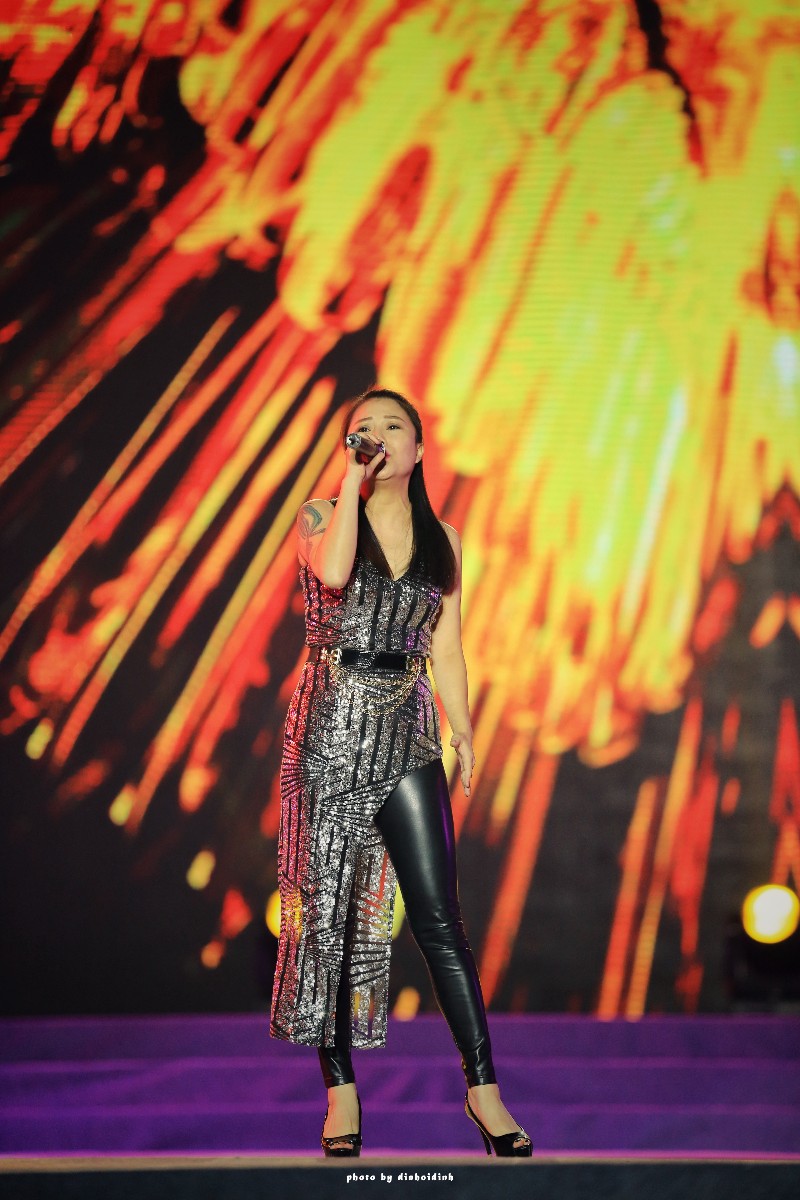 天等小记-登一座山爱一座城看一片天等日夕晨